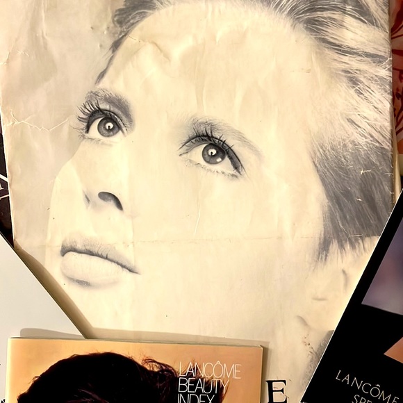 Vintage Lancôme Cosmetics Isabella Rossellini Print Ads and Gift Paper Bags - Picture 5 of 11